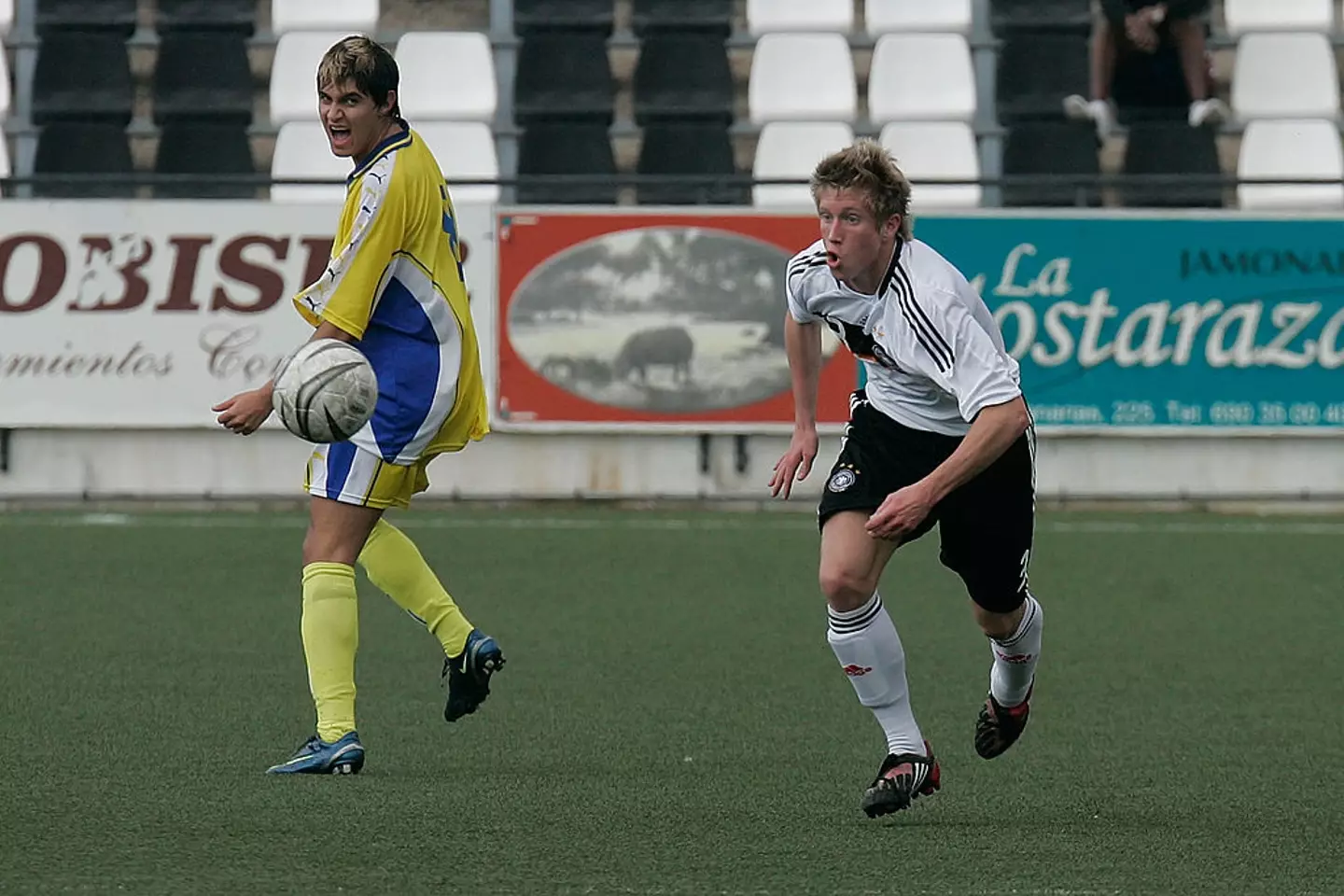 Sebastian Hertner (right) in action for Germany Under-18s in 2009 (Credit:Getty)
