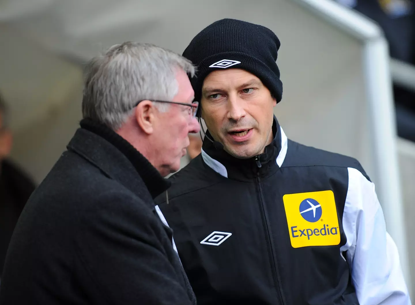 Former Manchester United manager Sir Alex Ferguson called Mark Clattenburg to offer him his full support