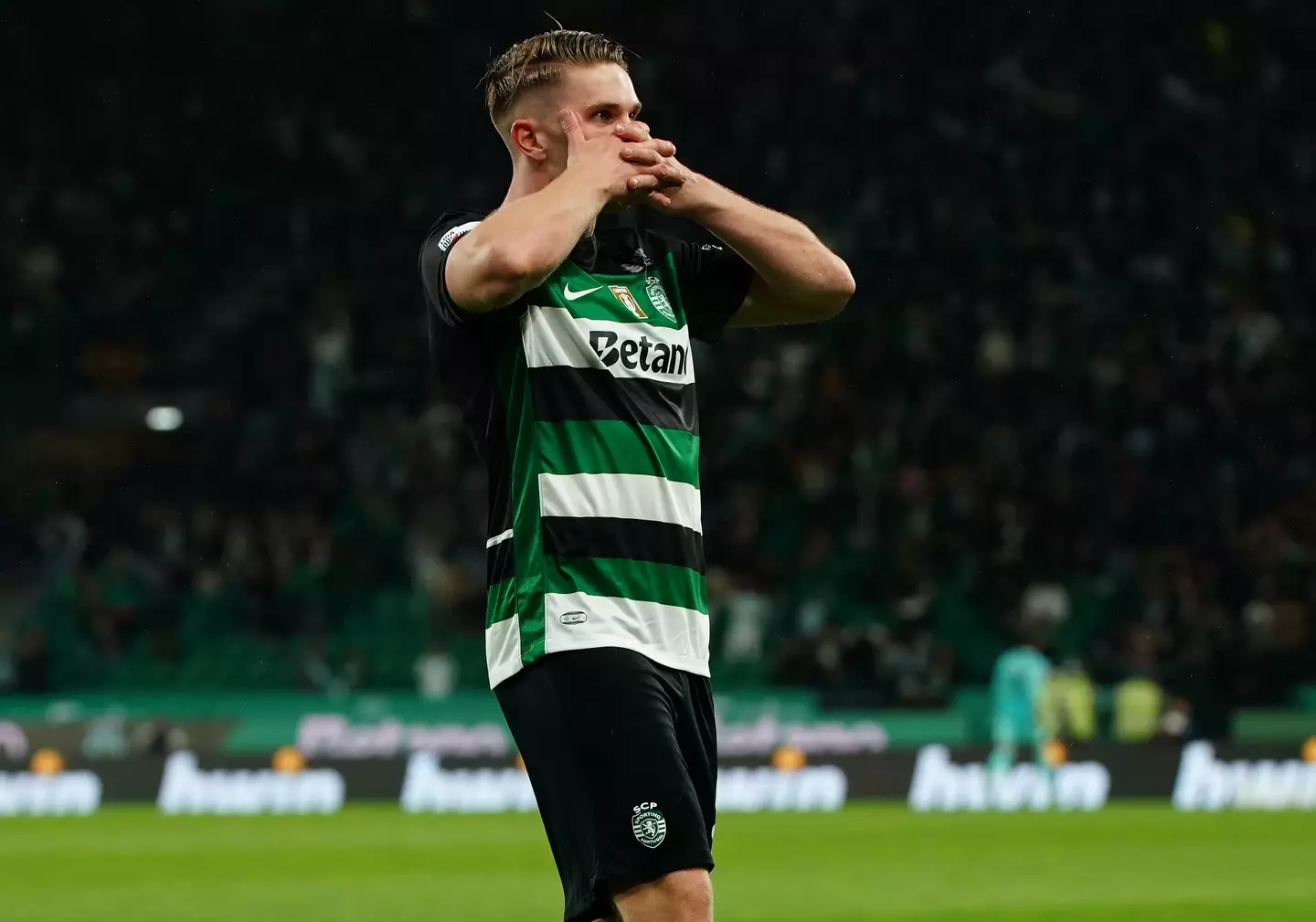 Viktor Gyokeres wants to sign for Arsenal this summer (Image:Getty)