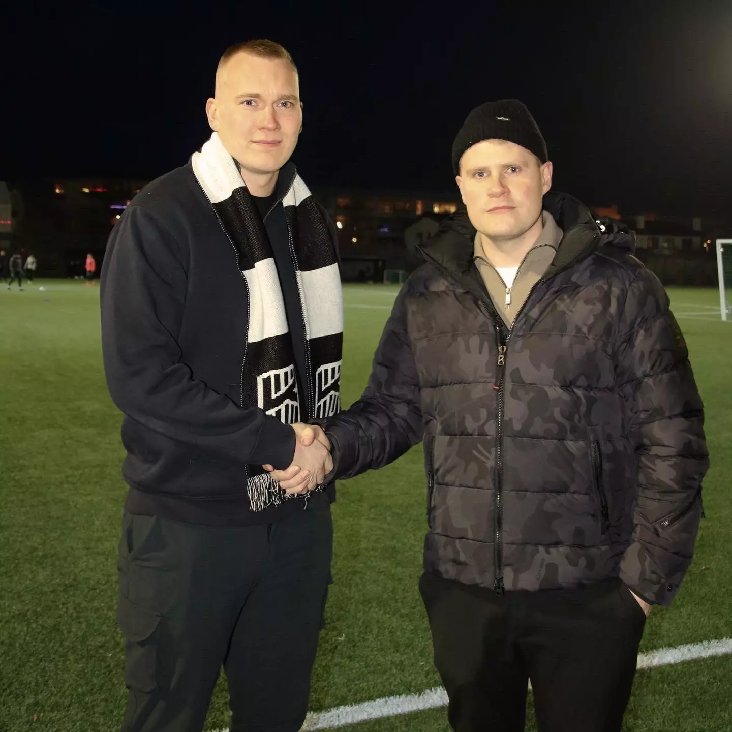 Orri with KV chairman Auðunn Örn Gylfason. Image credit: X/@KVfotbolti