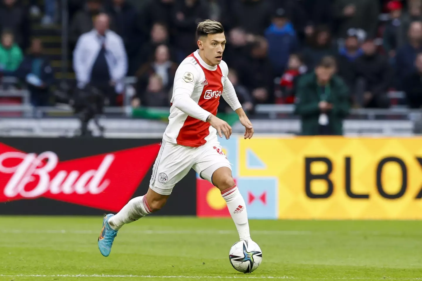 Lisandro Martínez of Ajax. (Alamy)