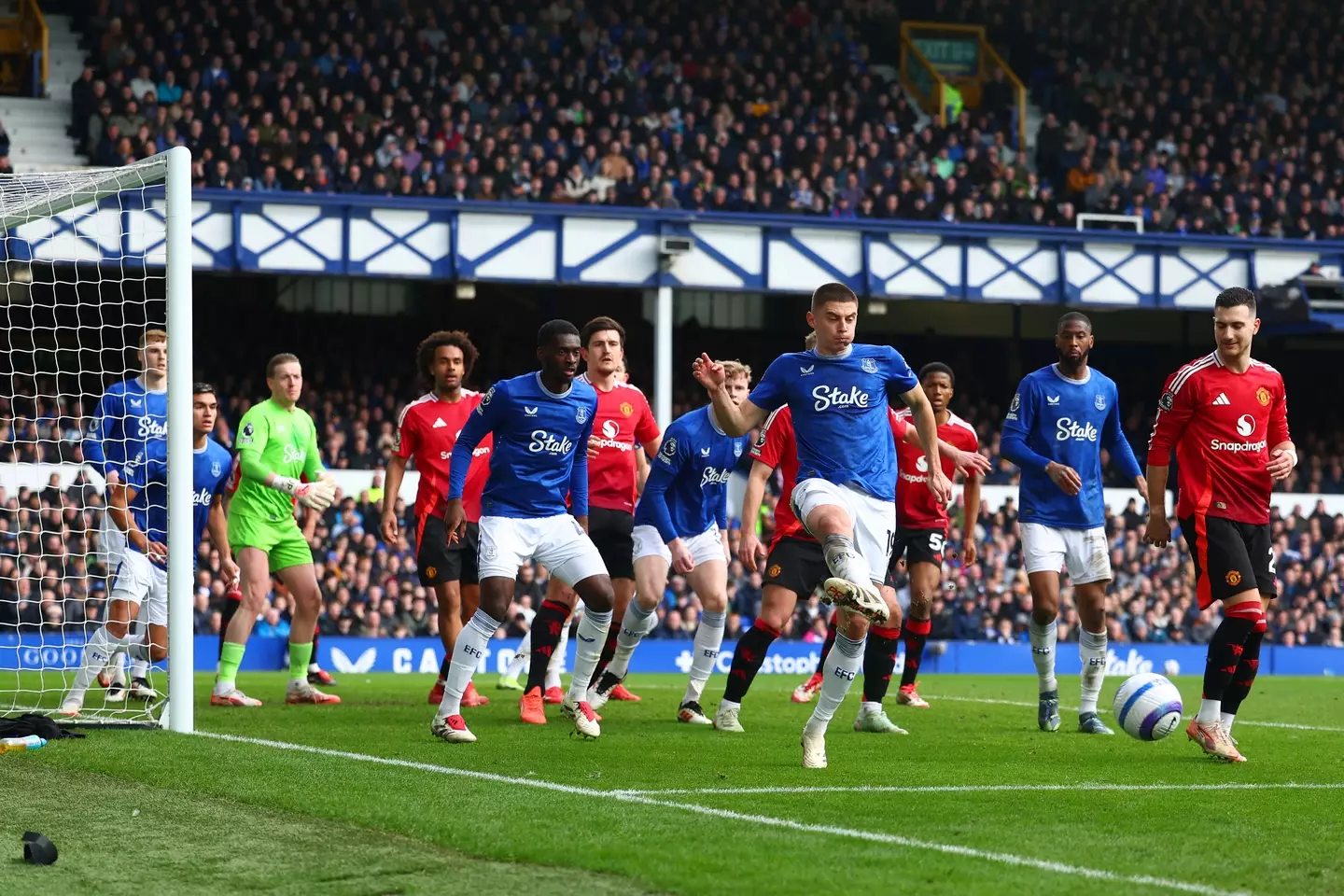 Manchester United will be the first English league team to reach 6,000 games when they face Ipswich Town. Image: Getty