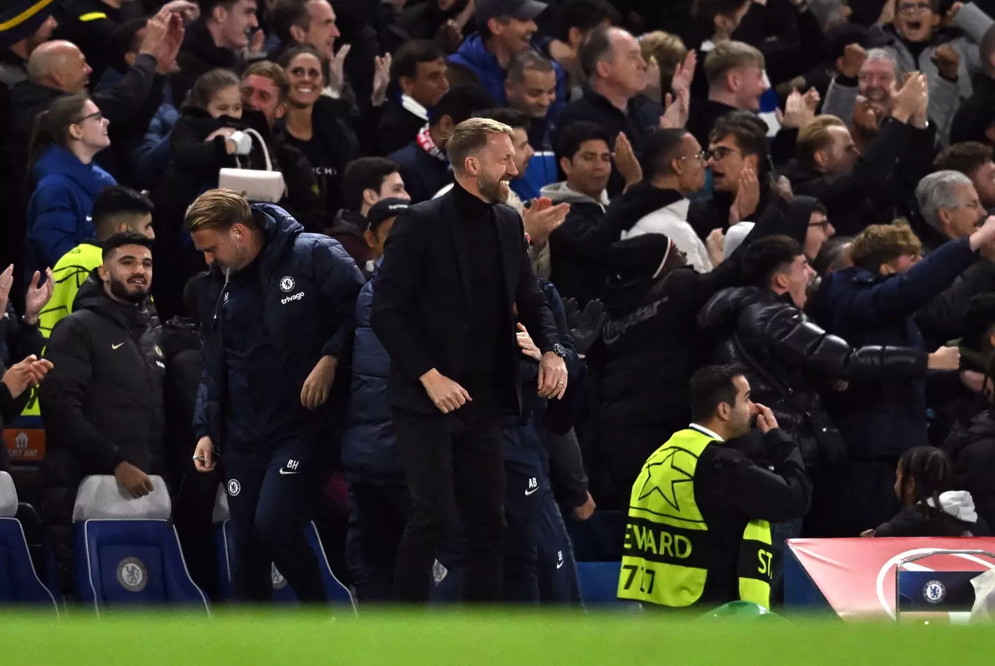 Graham Potter celebrating Chelsea's first goal against AC Milan. (Alamy)