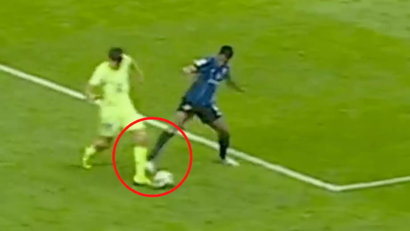 Fans are convinced there was a foul in build-up to Inter Milan equaliser vs Barcelona as close-up footage emerges