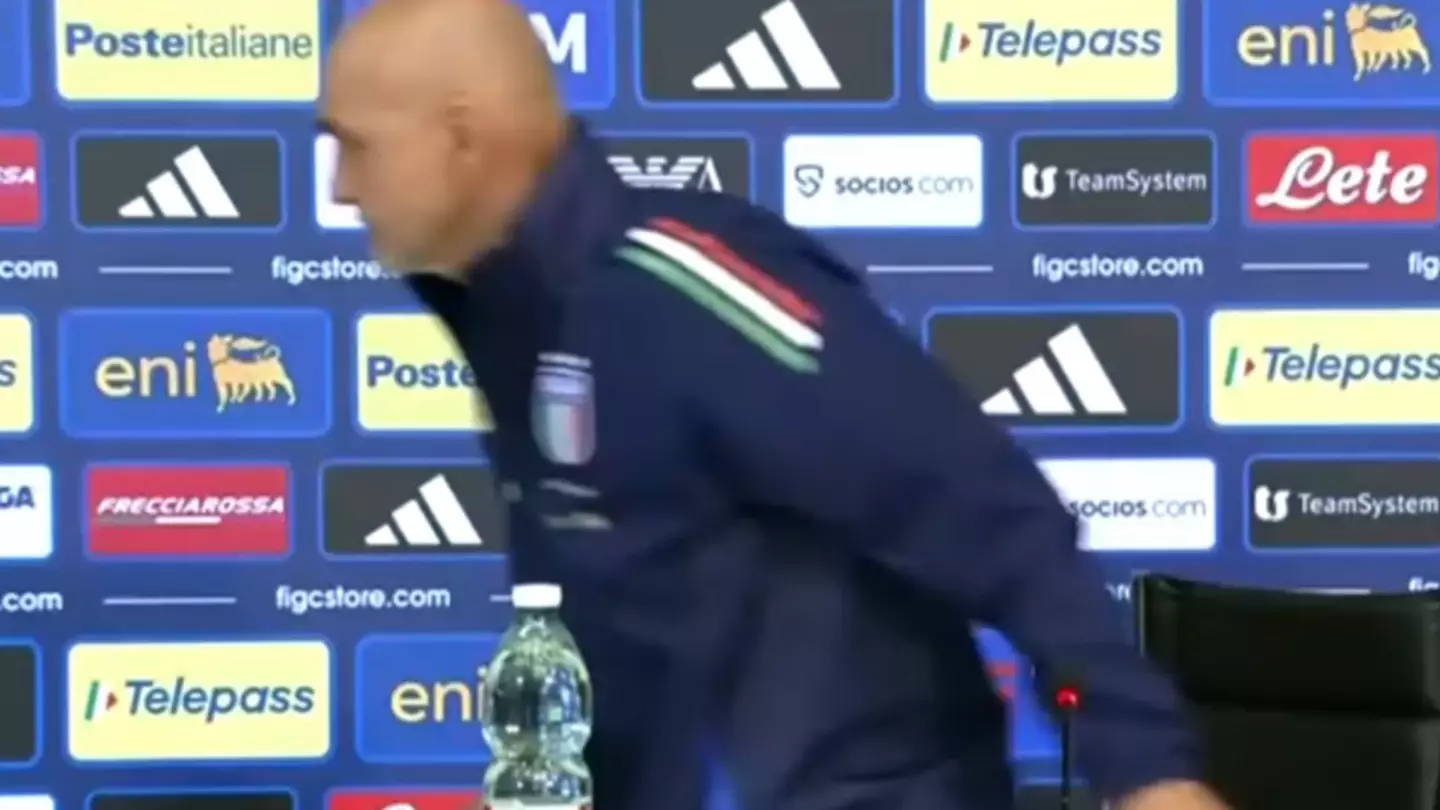 Italy manager walks out of press conference following question from reporter after announcing his own sacking