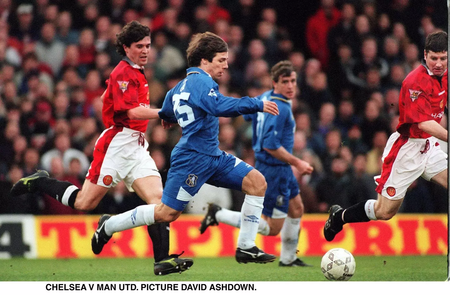 Gianfranco Zola in action for Chelsea against Manchester United. Image: Alamy