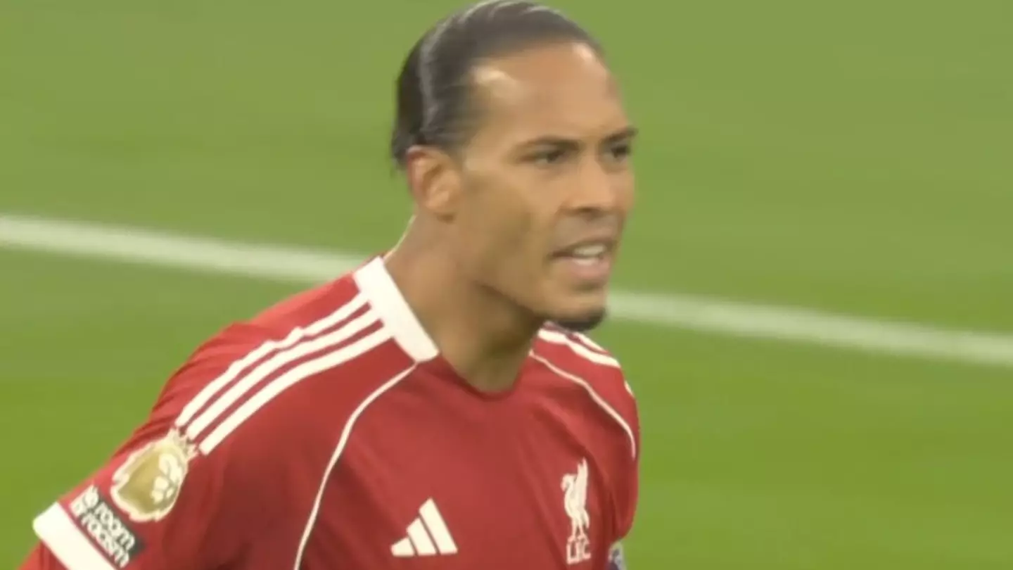 Van Dijk Slammed for 'Digging Out' Own Teammate During Man Utd Defeat