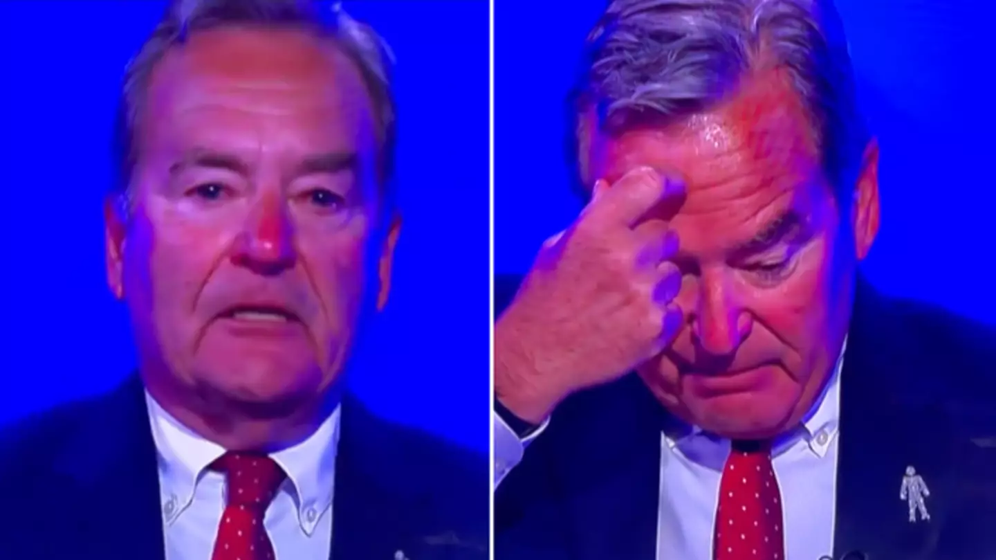 Jeff Stelling breaks down in tears as he adresses eating disorders on Soccer Saturday