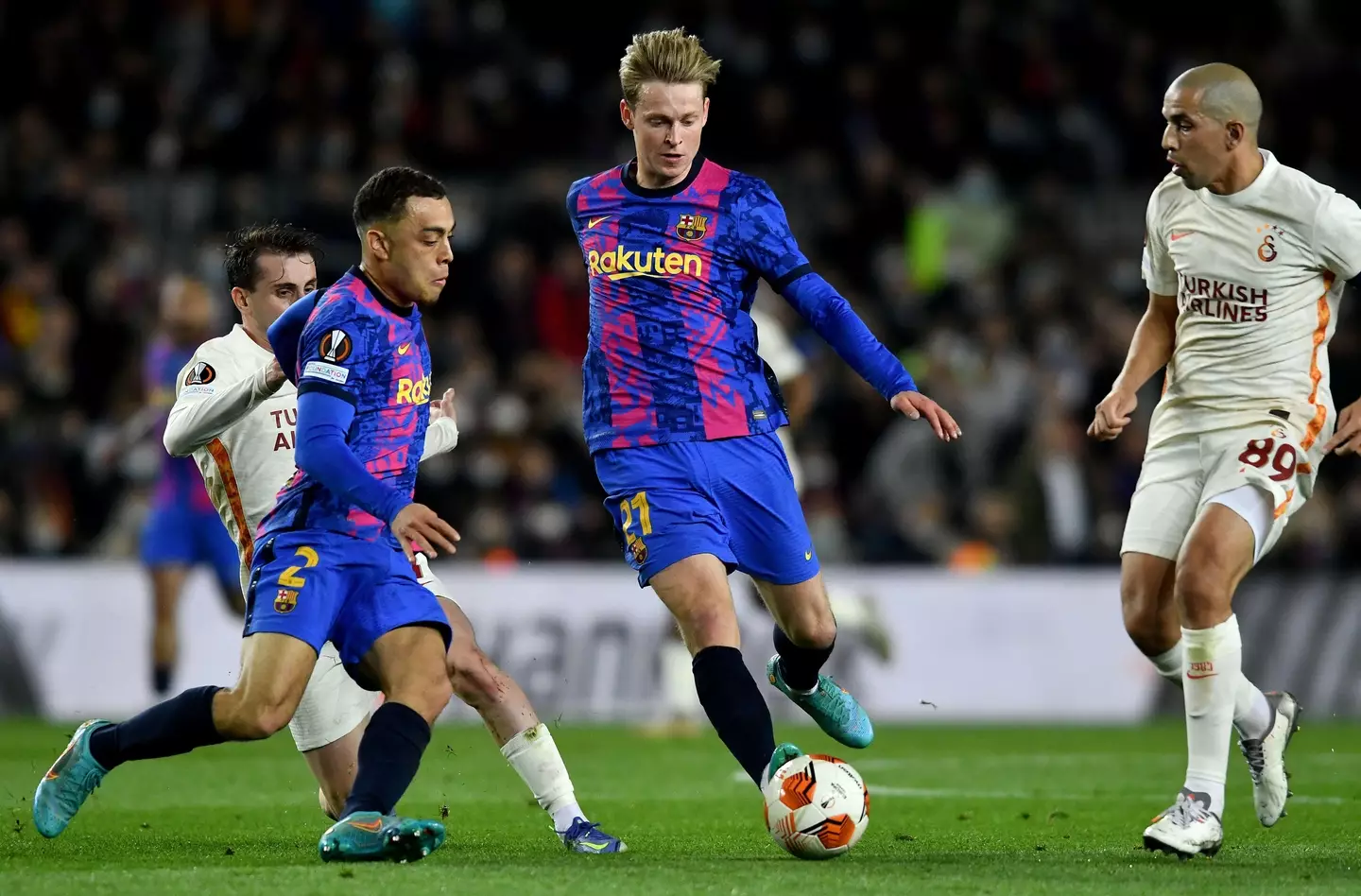 Dest and de Jong during Barcelona's Europa League clash with Galatasaray. (Alamy)