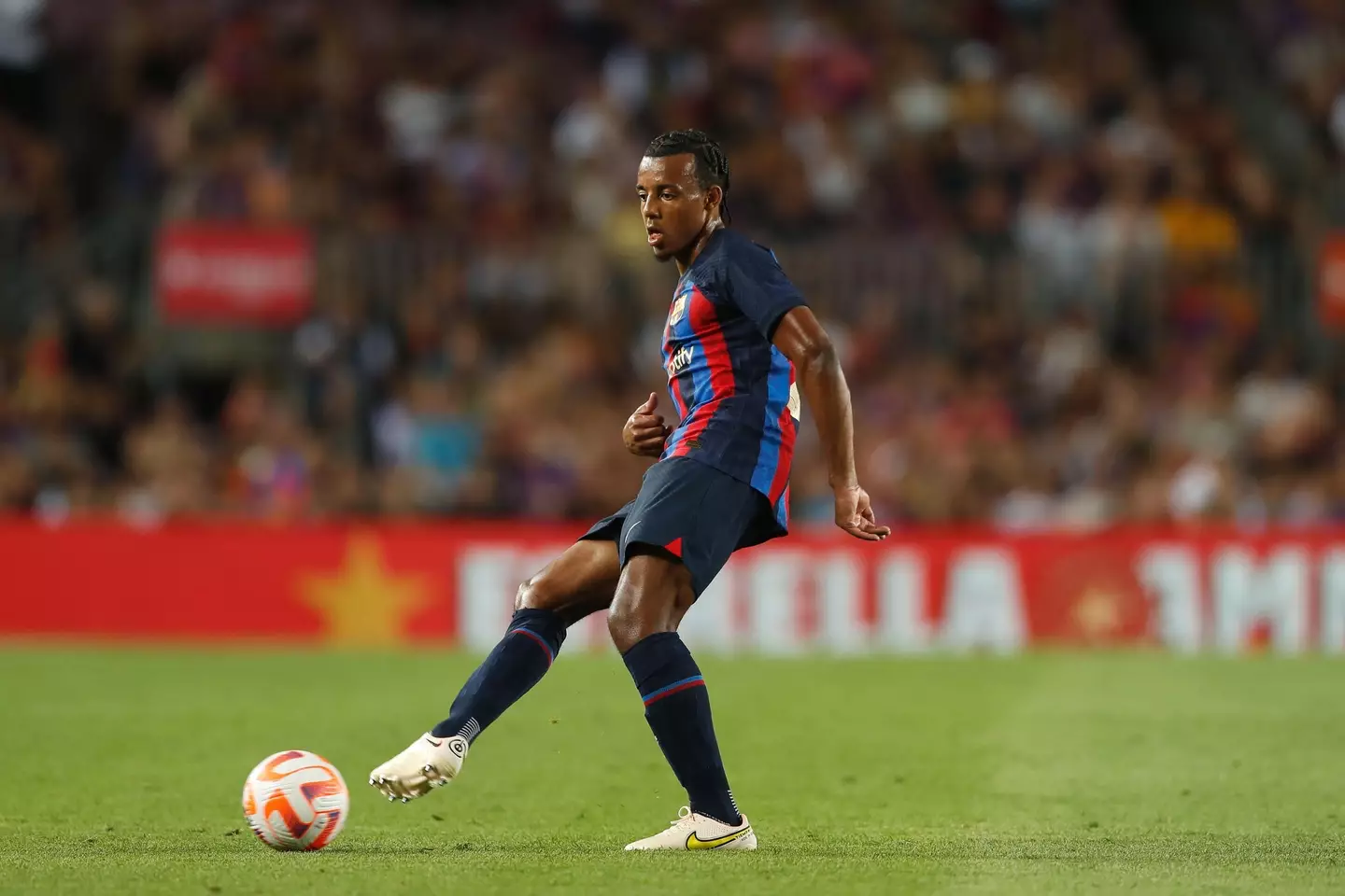 Jules Kounde playing for FC Barcelona vs UNAM Pumas. (Alamy)