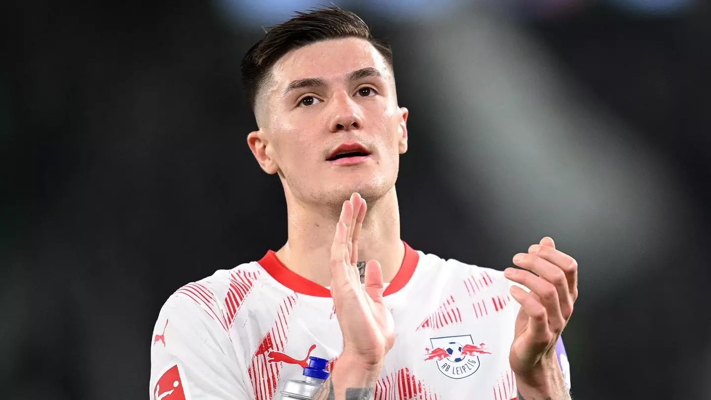 Man Utd sent major Benjamin Sesko warning by Sir Alex Ferguson's right-hand man