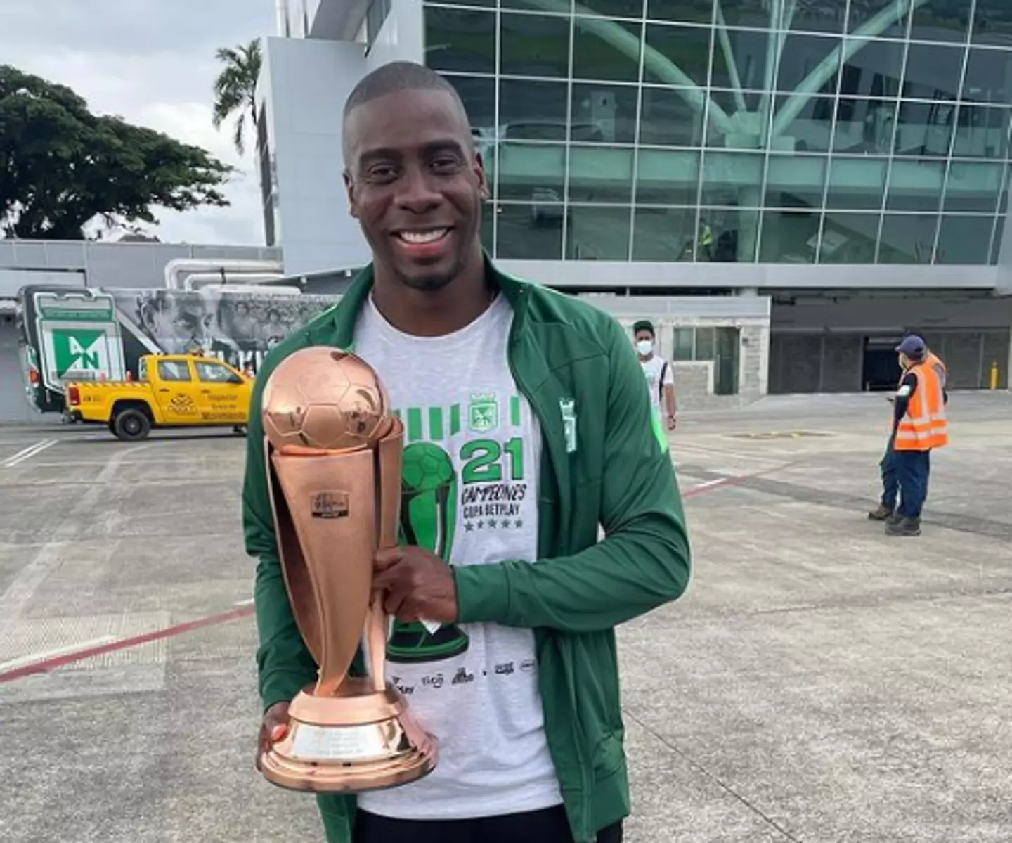 Fans have called for the defender to be punished (Image: Instagram/geissonperea)