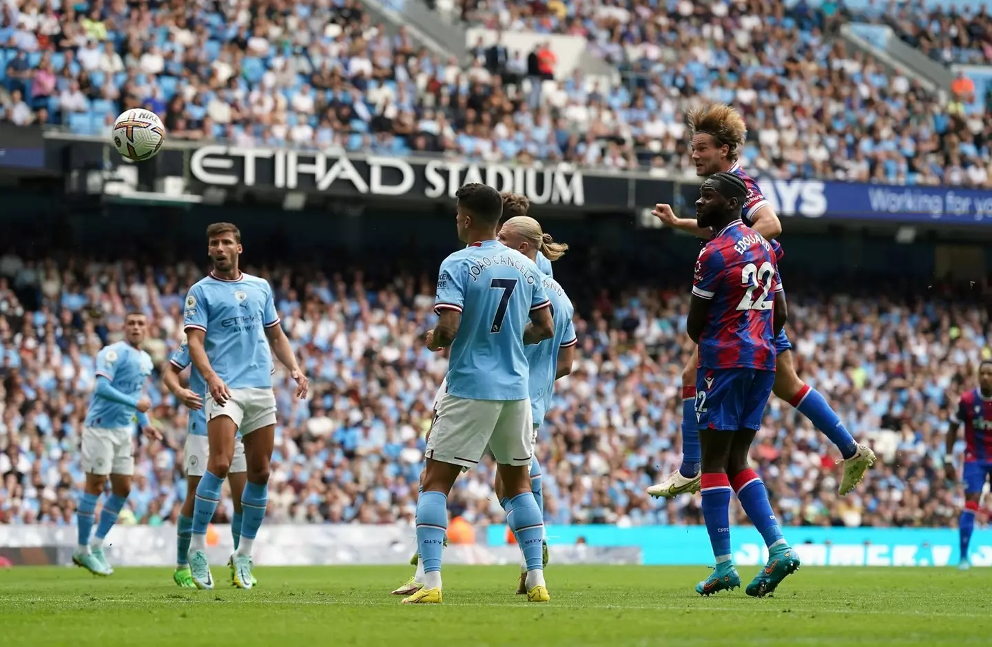 Joachim Andersen scores against Manchester City (Twitter)