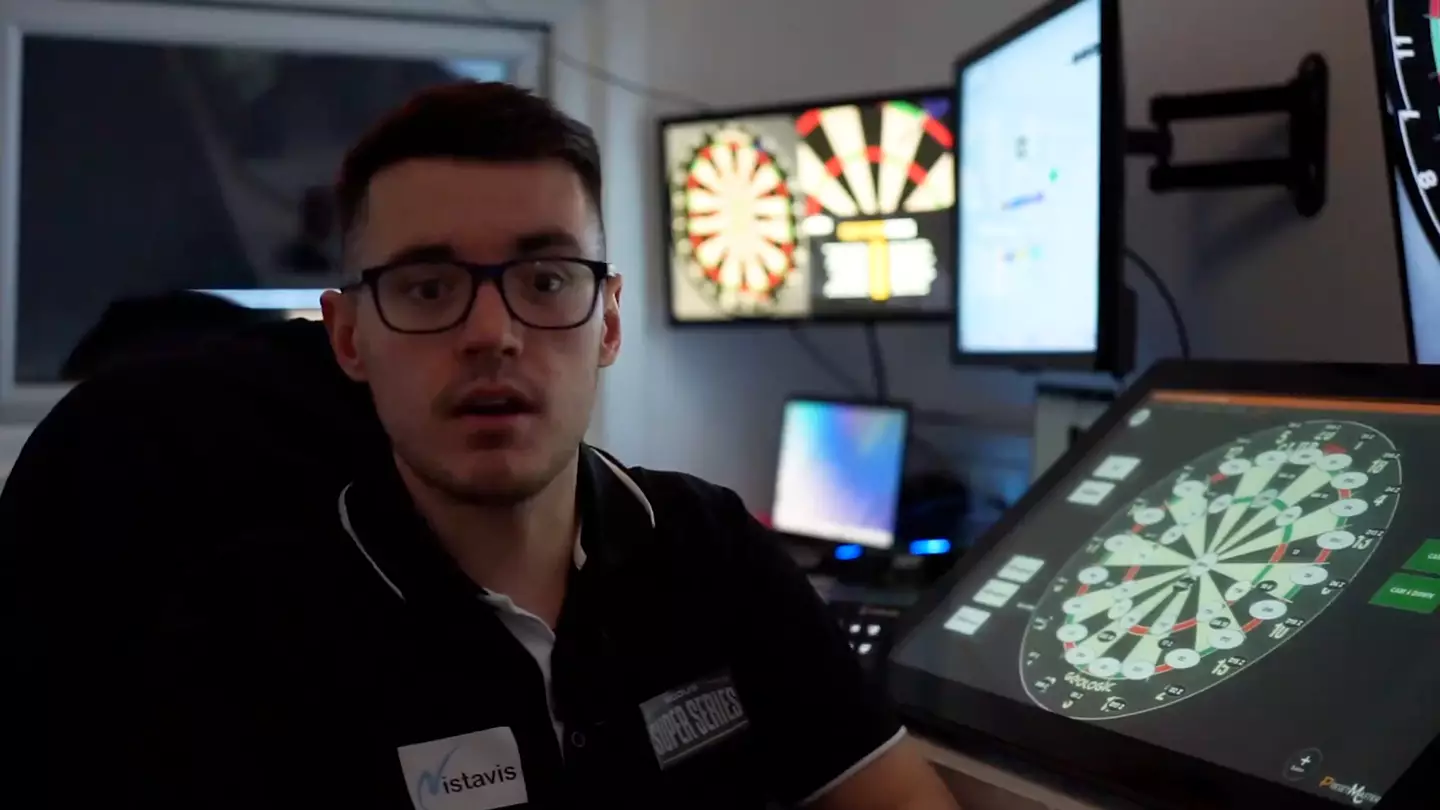 Darts 'Spotter' Reveals How TV Cameras Know Exactly Where Next Dart Is Going