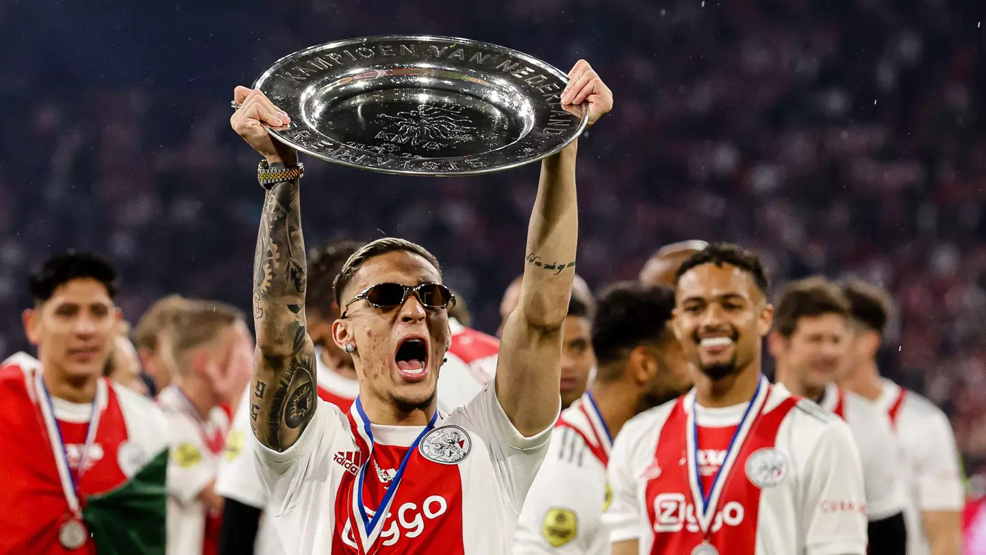 Manchester United Negotiating With The Agents Of Ajax’s £52 Million Star Winger