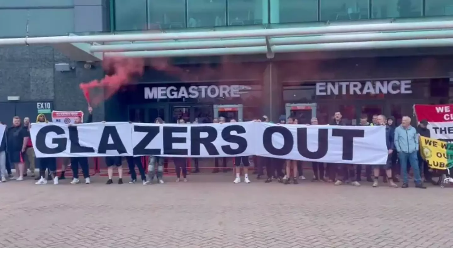 Manchester United fans block entrance to Megastore in protest against Glazer ownership