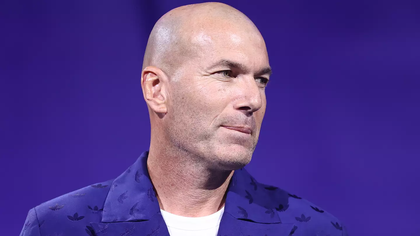 Zinedine Zidane Huyền Thoại Của Sự Lặng Lẽ Zinedine Zidane Huyền Thoại Của Sự Lặng Lẽ