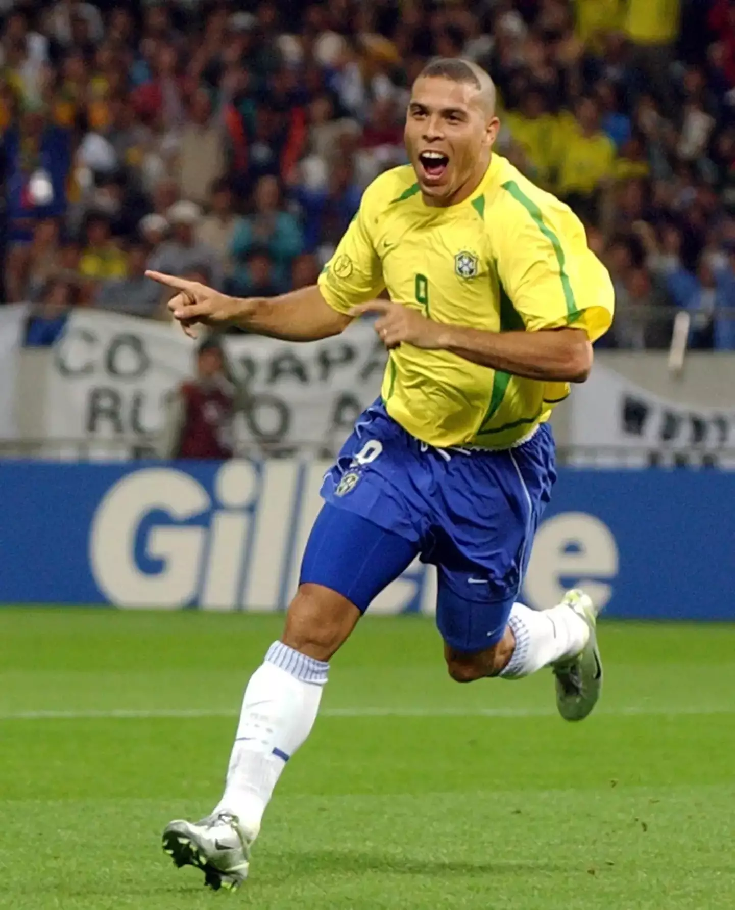Ronaldo's hair in the 2002 tournament. Image: Alamy