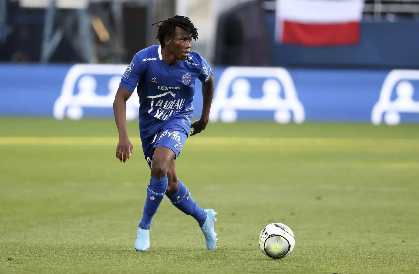 Issa Kabore in Troyes action (Independent Photo Agency / Alamy)