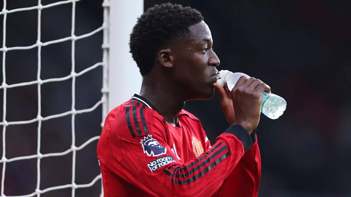 Kobbie Mainoo Offered New Man Utd Deal as Salary Revealed