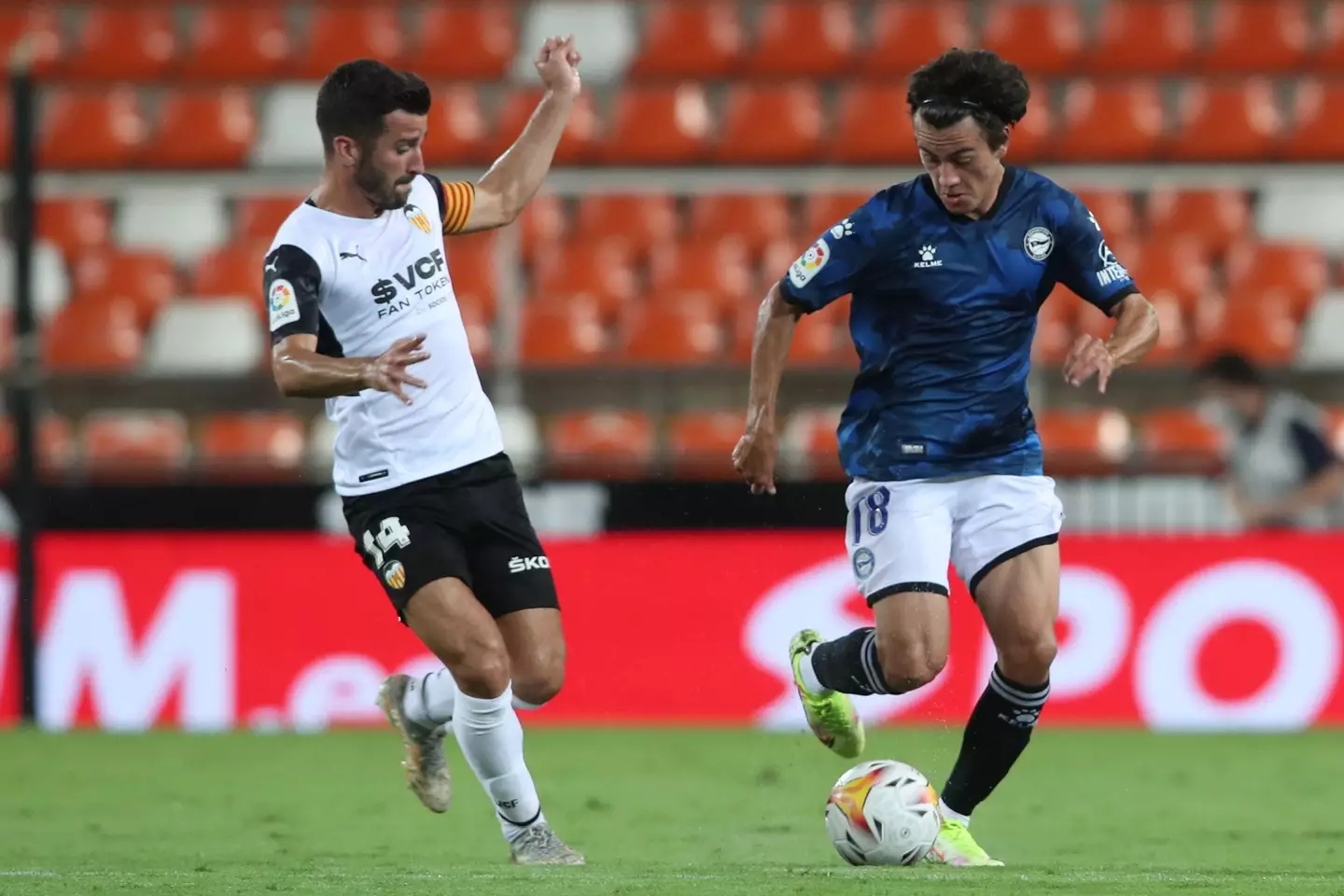 Facundo Pellistri battles with Jose Luis Gaya of Valencia CF during a La Liga fixture. (Alamy)