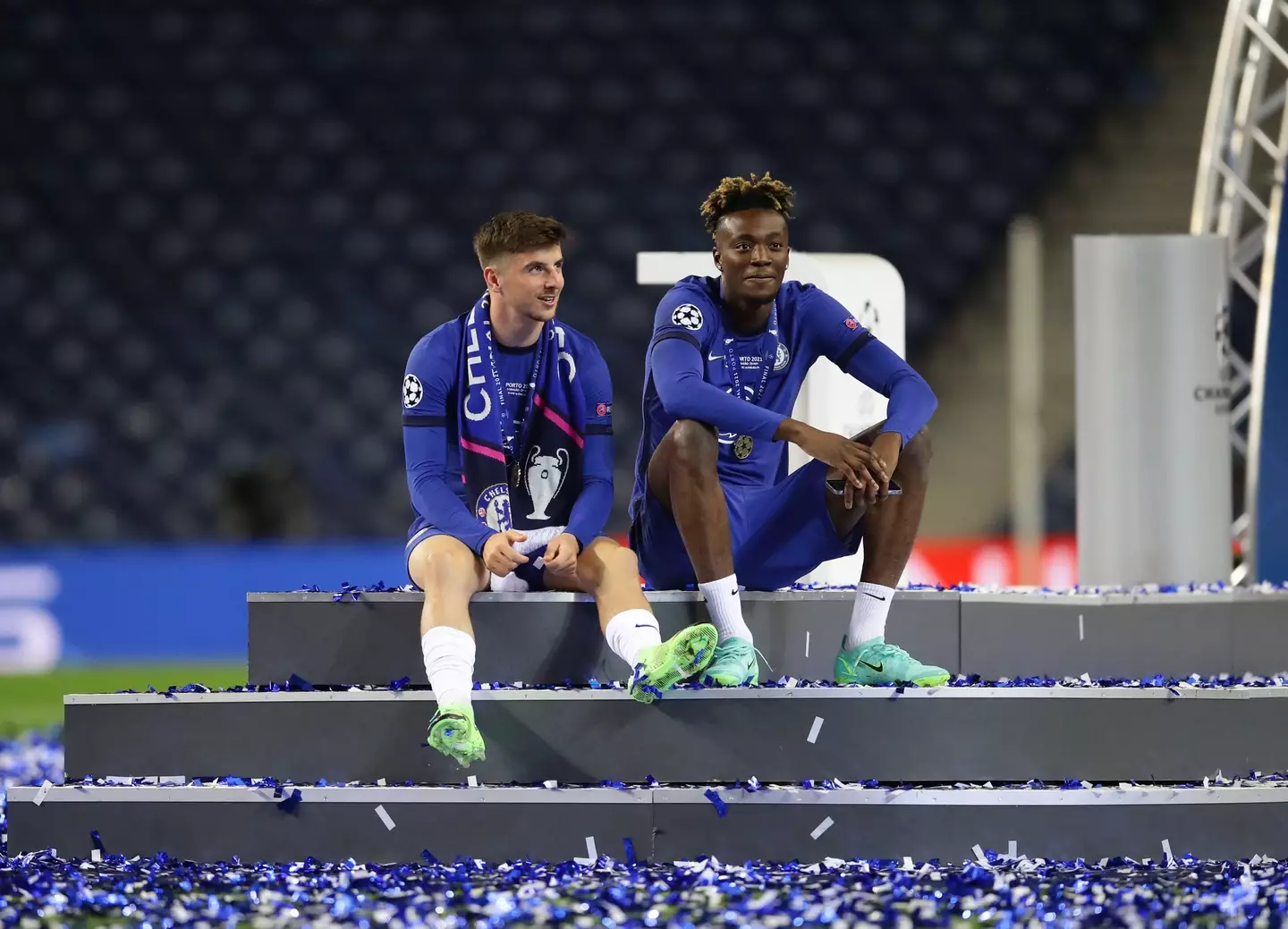 Tammy Abraham with Mason Mount after the Champions League final. (Alamy)