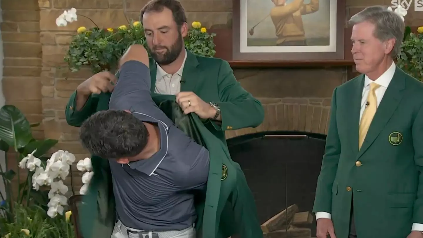 Scottie Scheffler called out for gesture towards Rory McIlroy after they spot what he did during Masters ceremony