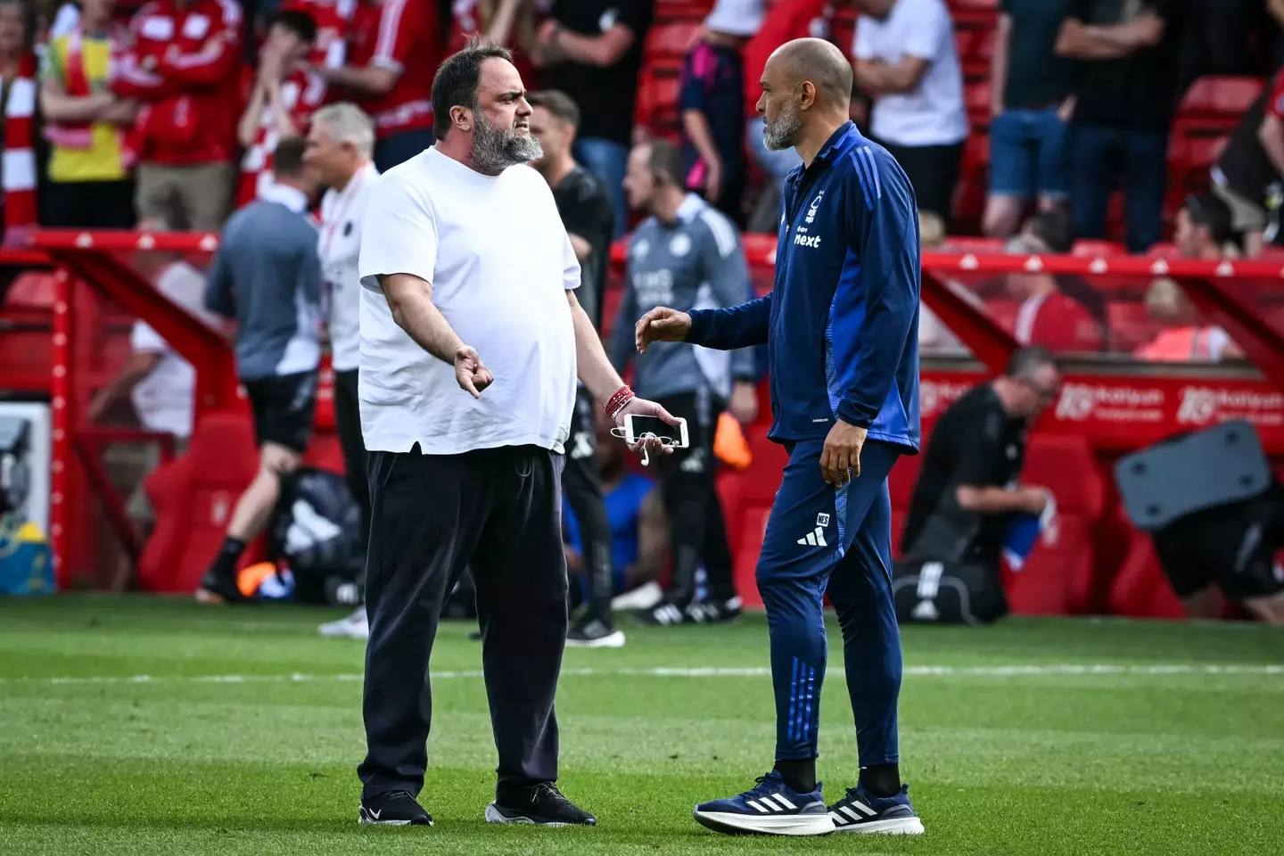 Evangelos Marinakis confronts Nuno Espirito Santo following Nottingham Forest's draw against Leicester City. Image: Getty