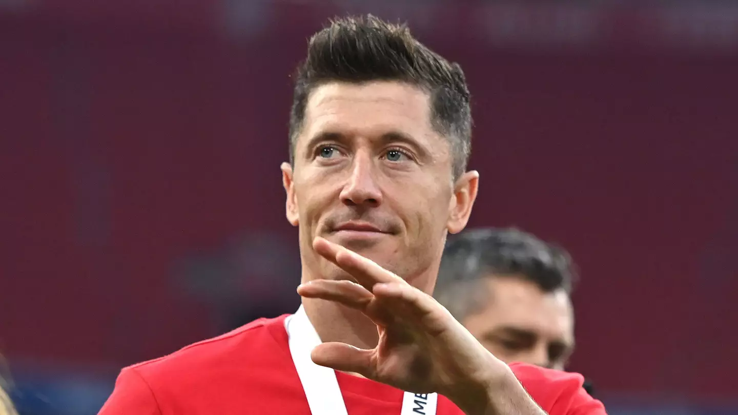 Robert Lewandowski Confirms Barcelona Intentions Amid Chelsea Interest