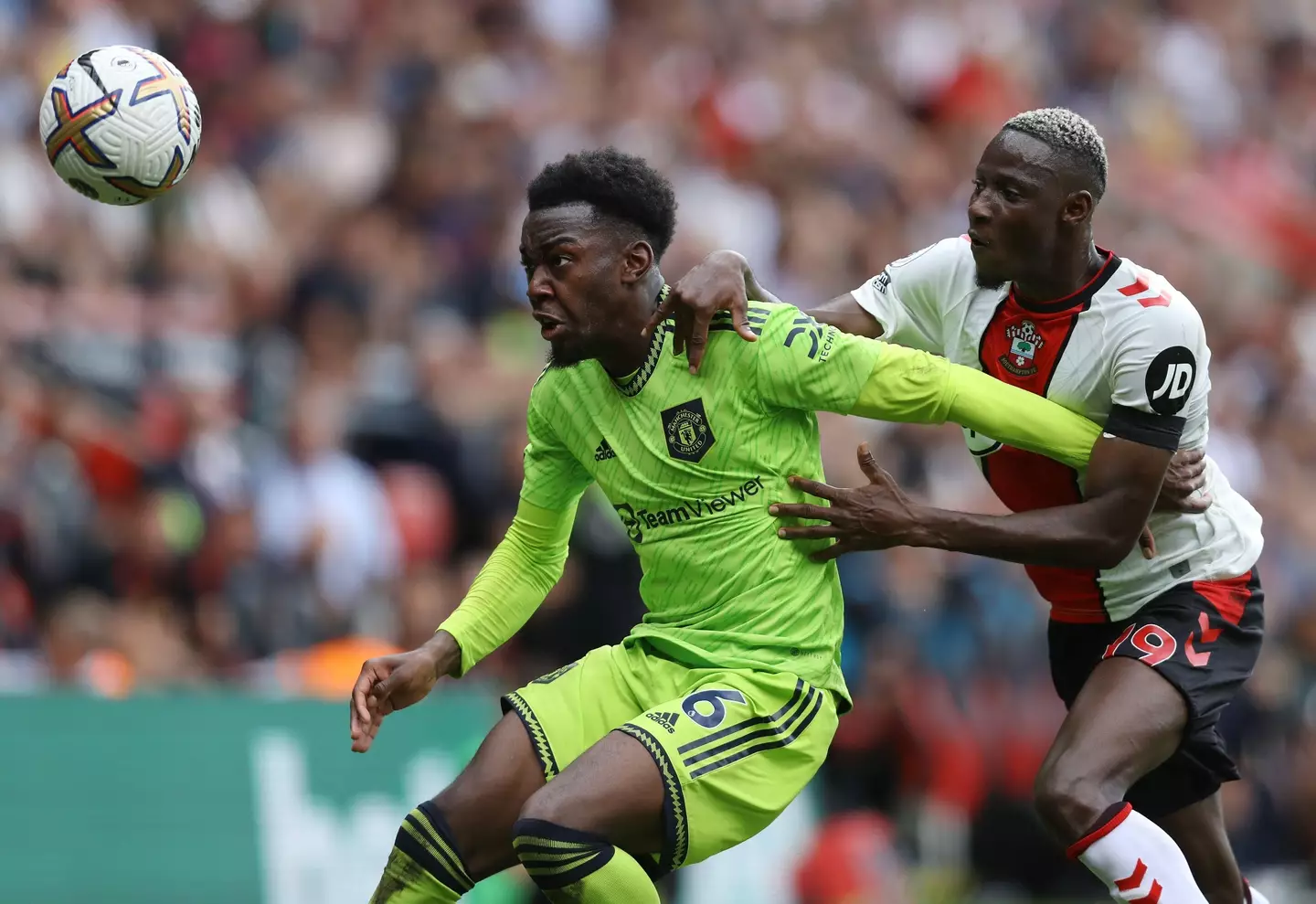 Anthony Elanga battles Moussa Djenepo at Saint Mary's. (Alamy)