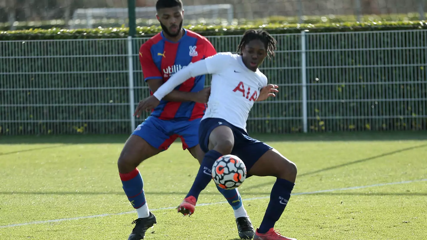 Manchester United Targeting Promising Tottenham Hotspur Fullback