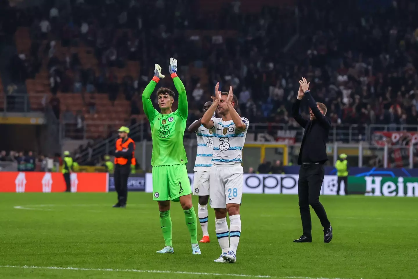 Kepa Arrizabalaga of Chelsea FC and Cesar Azpilicueta of Chelsea FC celebrate the victory at the end of the match during the UEFA Champions League. (Alamy)