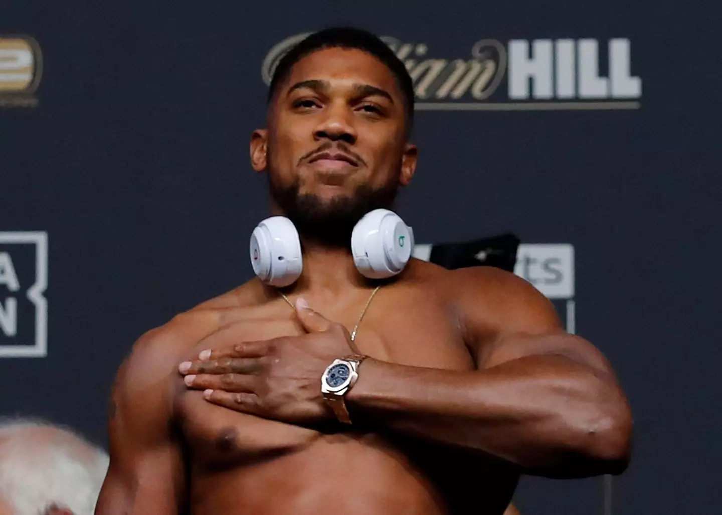 Joshua would be expected to face the winner of Fury-Usyk if he steps aside (Image: Alamy)