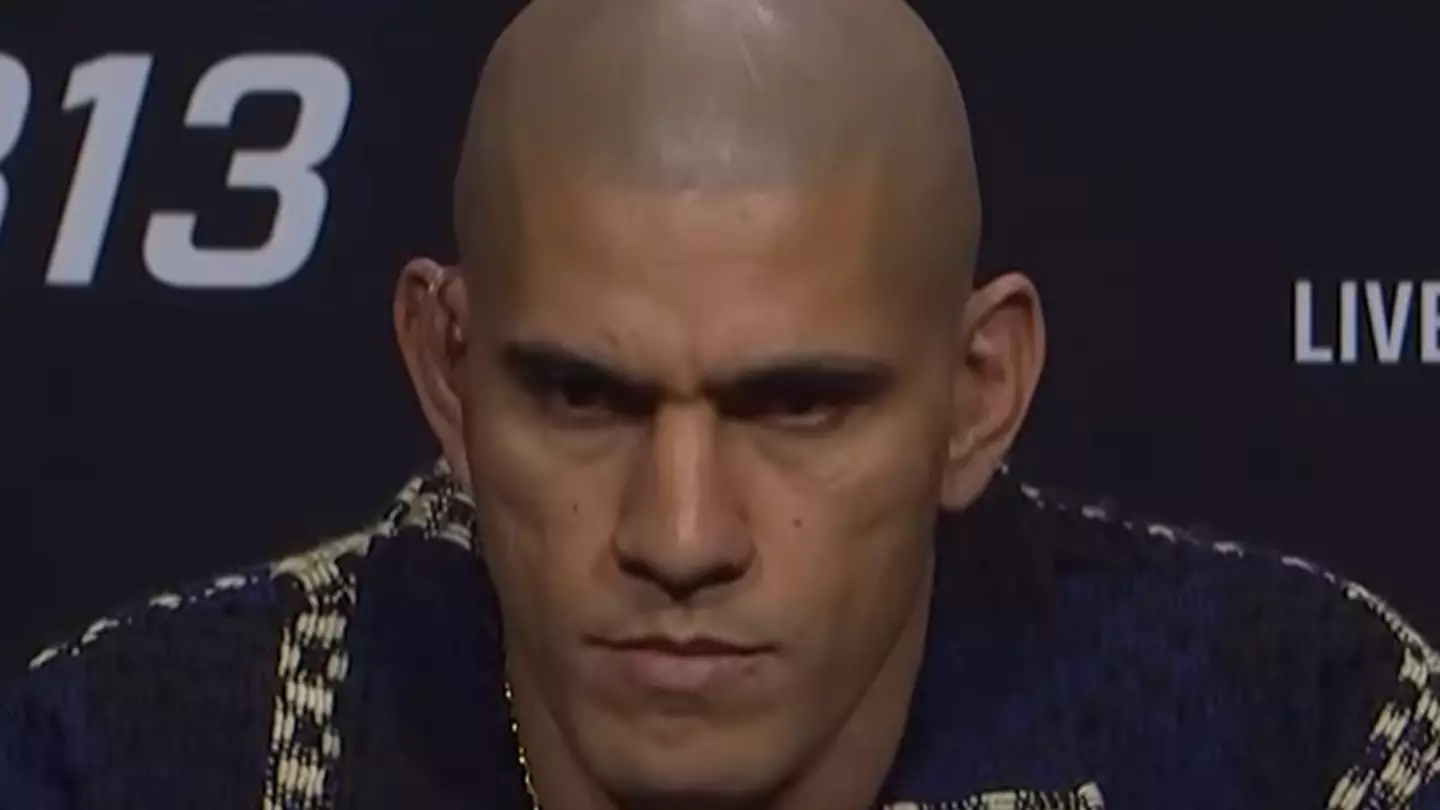 Alex Pereira stares down Russian reporter after he dares to ask 'disrespectful' question to UFC star during press conference