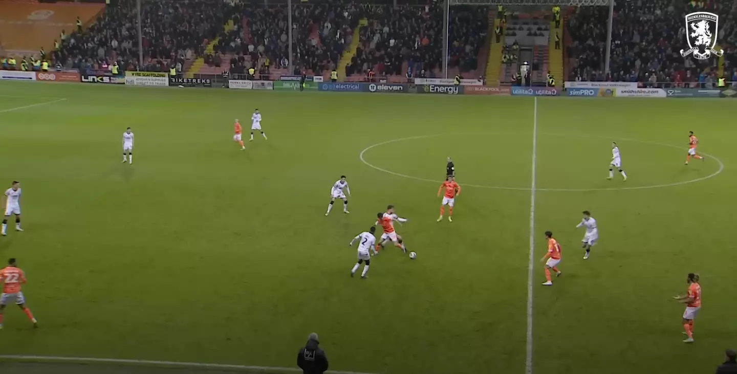 Middlesbrough's system against Blackpool. They managed to overwhelm the Tangerines with a spare man and score from this move. (Image