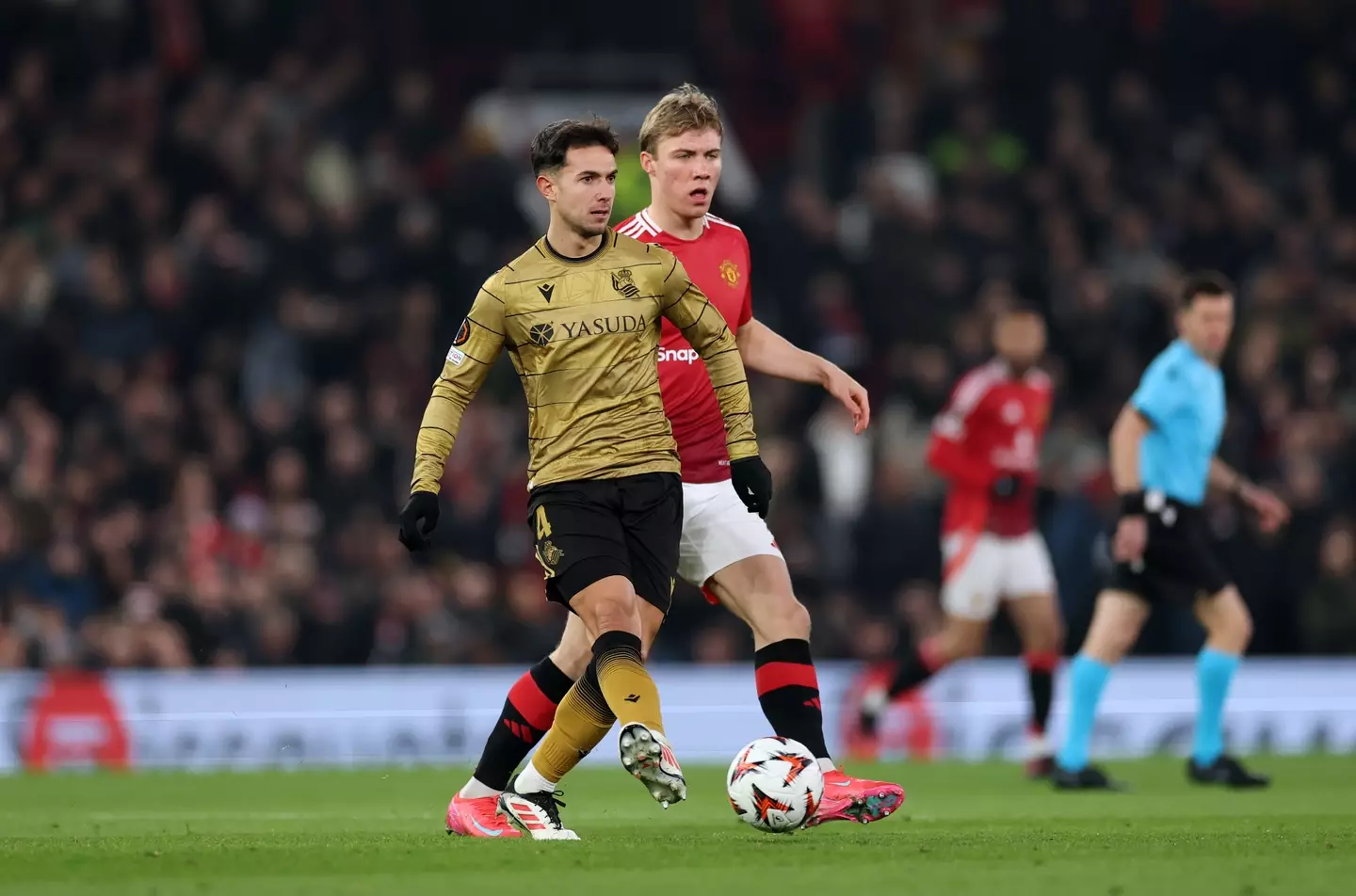 Martin Zubimendi in action against Manchester United. Image: Getty