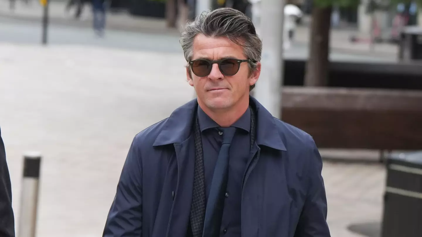 Darts Star Calls Out Joey Barton to Fight After 'Overweight Comments'