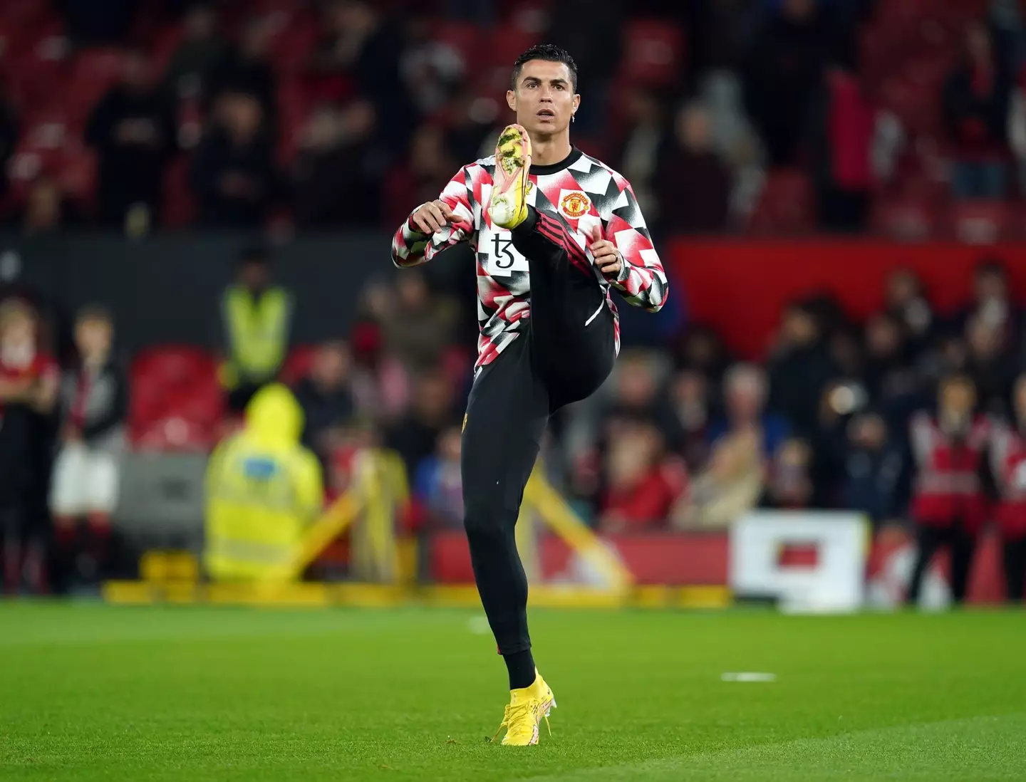 Cristiano Ronaldo warming up on the pitch before storming down the tunnel. Image: Alamy