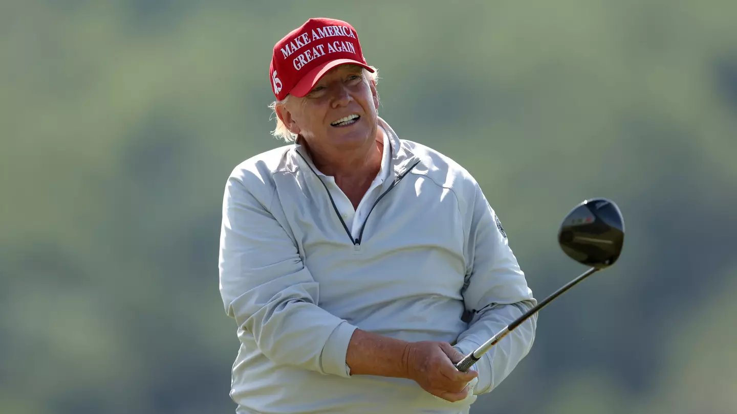 Boxing icon shocked by what Donald Trump did just seconds into their round of golf amid 'cheating' allegations