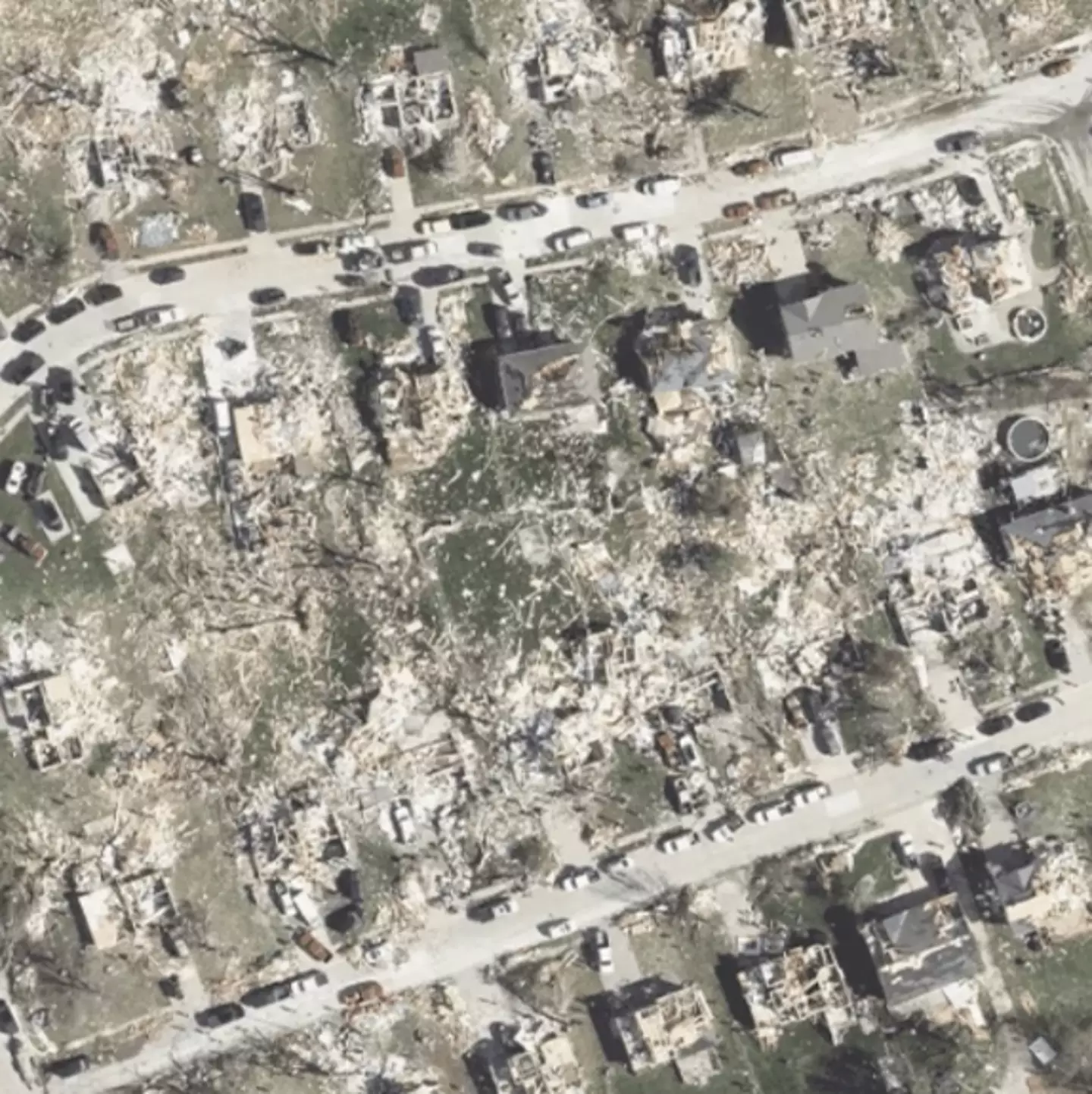 Aerial images taken before  and after tornado reveal heartbreaking extent of neighbourhood damage