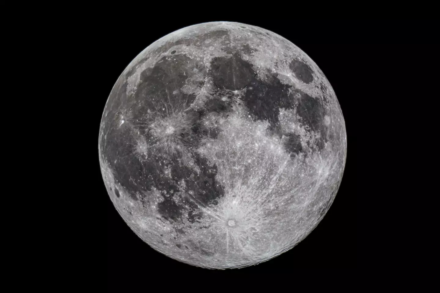 our astronauts will spend 10 days on a lunar flyby mission. (LeonardoFernndezLzaro/500px/Getty)