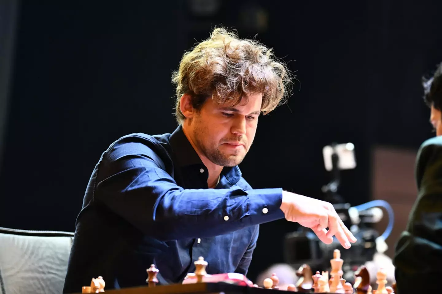 After a stunning defeat by the reigning chess world champion, the AI made a response that left everyone speechless. After a stunning defeat by the reigning chess world champion, the AI made a response that left everyone speechless.