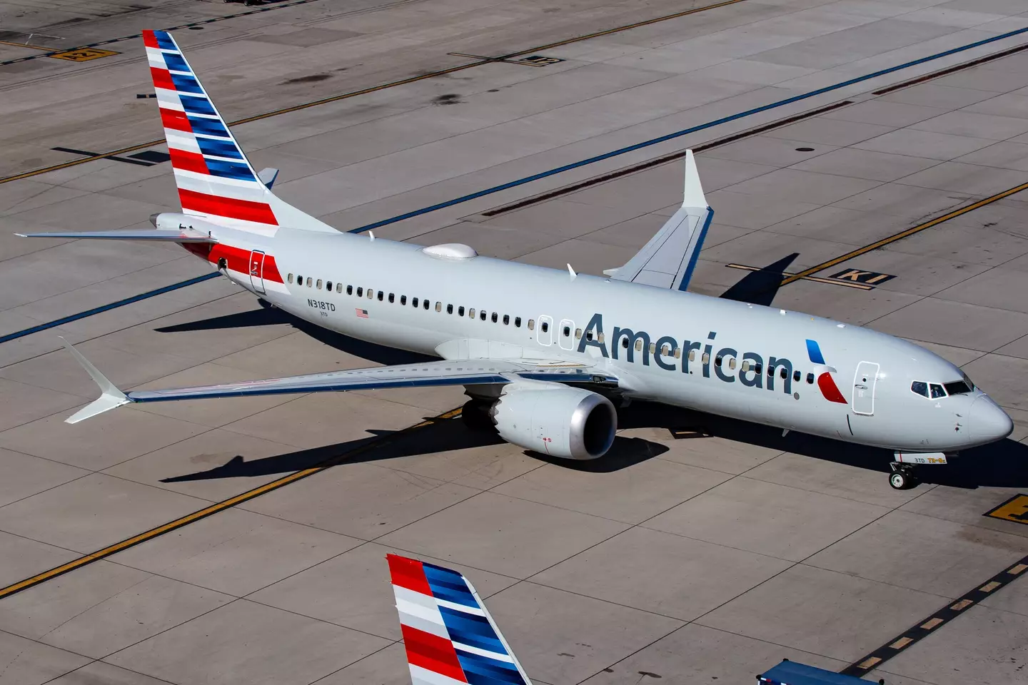 American Airlines passenger plane (Boeing 737-8 MAX | N318TD) taxiing to gate at Phoenix Sky Harbor International Airport (Getty Images)