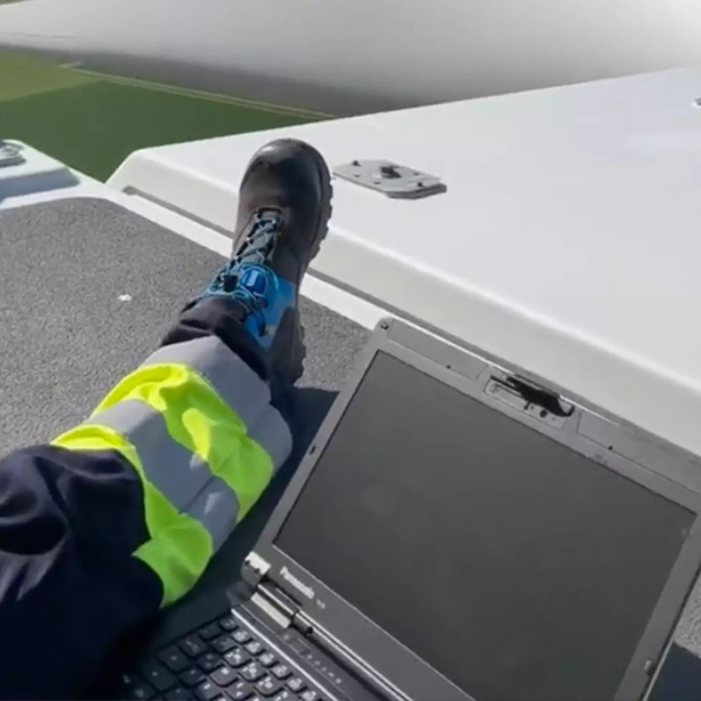 Technician shares her ‘work with a view’ from top of wind turbine and it's seriously freaking people out