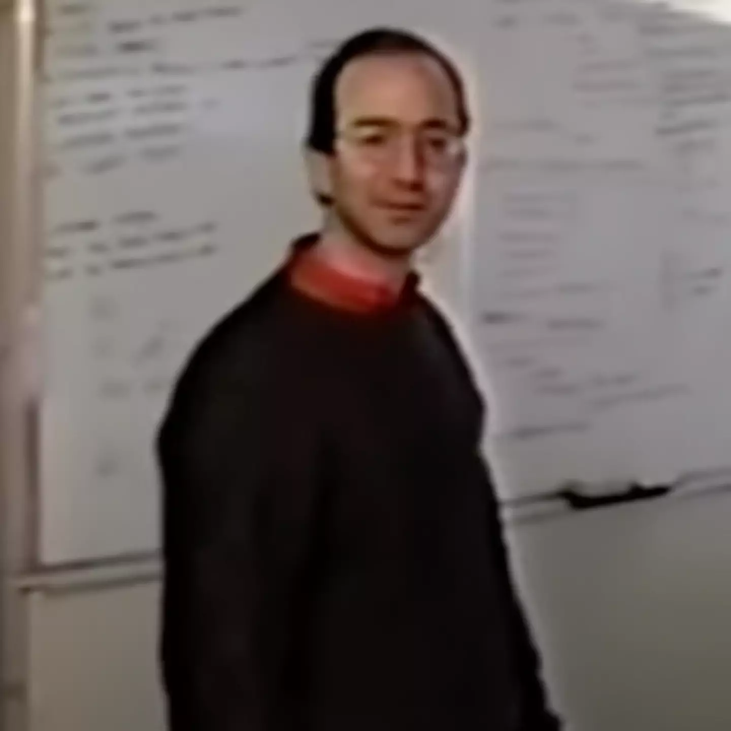 Footage from 1994 shows first ever Amazon office and everyone is making the same comment