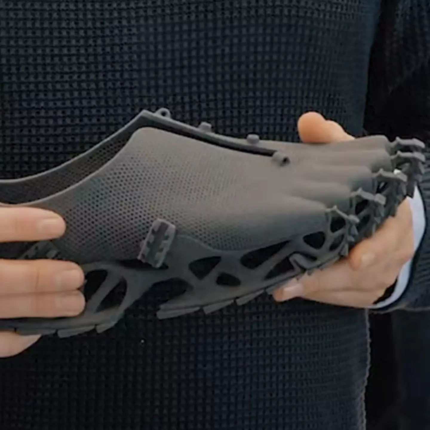 3D printed shoe that adapts to wearer's foot has left people divided