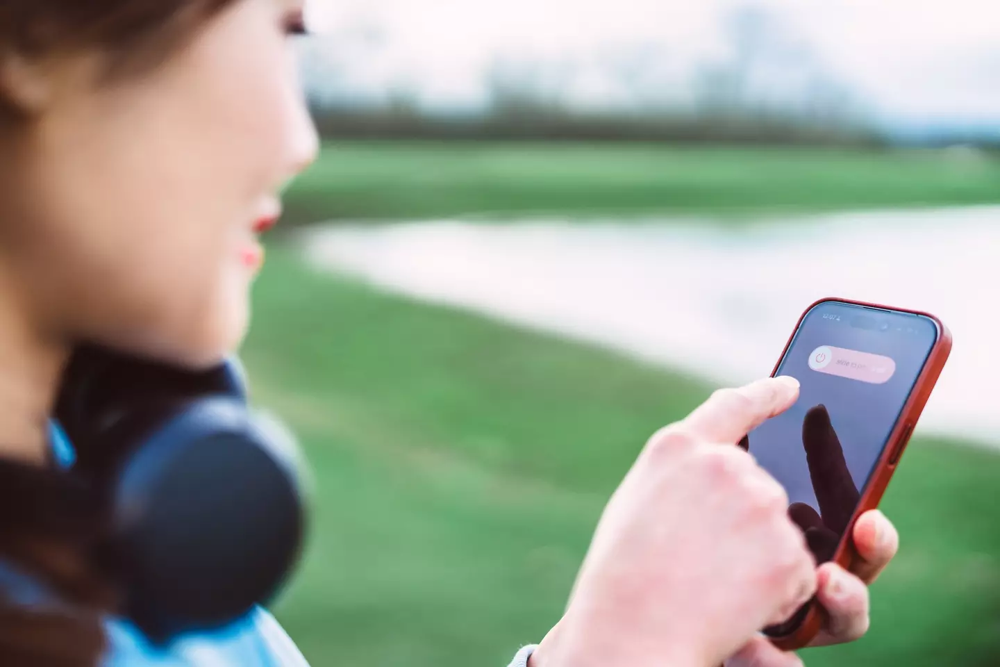 iPhone users are told to regularly restart their phones (Images By Tang Ming Tung / Getty)
