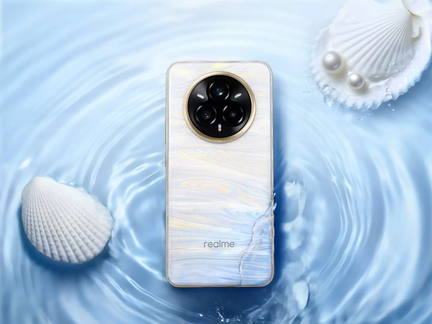 The device is the first smartphone of its kind (Realme)