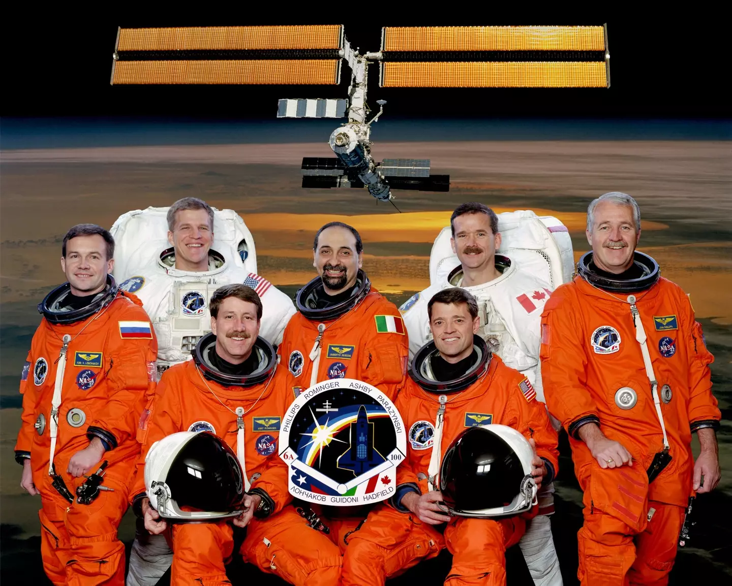 Chris Hadfield explains why astronauts undertake 'death sims' (Getty Images / Staff / Getty)