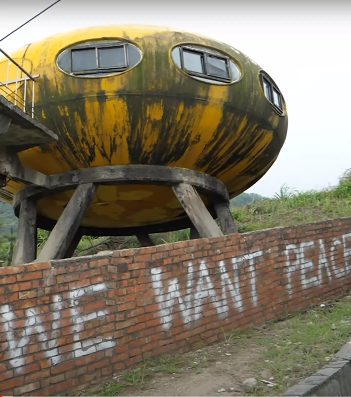 The pods look eerily like flying saucers (Eileen Aldis/YouTube)